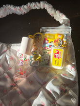 Load image into Gallery viewer, fruity ducky lippie charm
