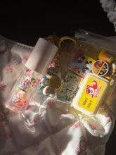Load image into Gallery viewer, fruity ducky lippie charm
